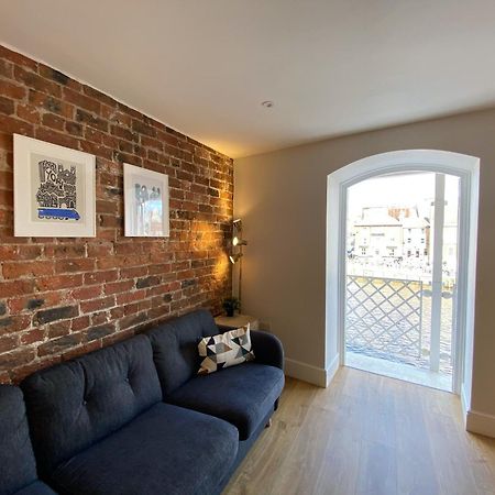 Luxury Apartment Woodsmill View - On The River - With Balcony - Recently Refurbished York Exterior photo