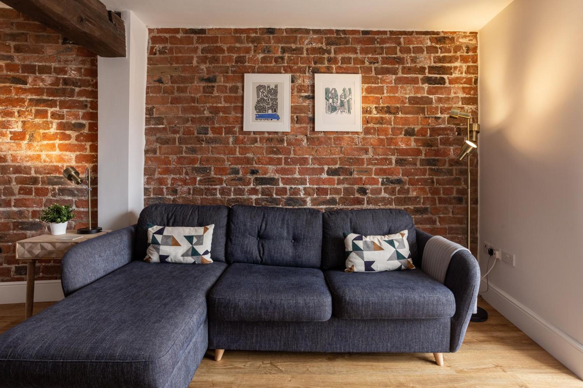 Luxury Apartment Woodsmill View - On The River - With Balcony - Recently Refurbished York Exterior photo
