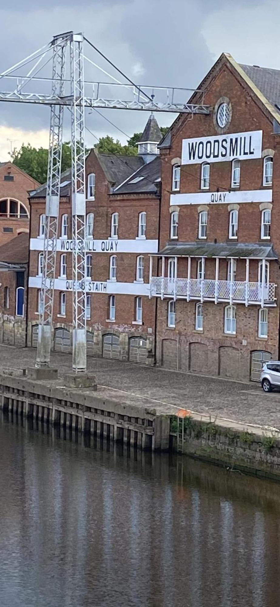 Luxury Apartment Woodsmill View - On The River - With Balcony - Recently Refurbished York Exterior photo